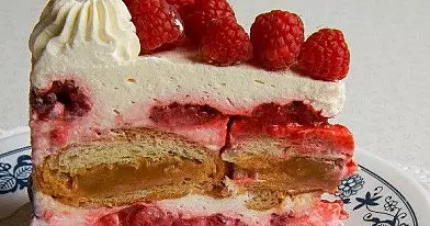 Kruasanų tortas su karamele ir avietėmis (nekeptas)