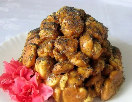 Tortas "Skruzdėlynas" su saldintu sutirštintu pienu | Receptas