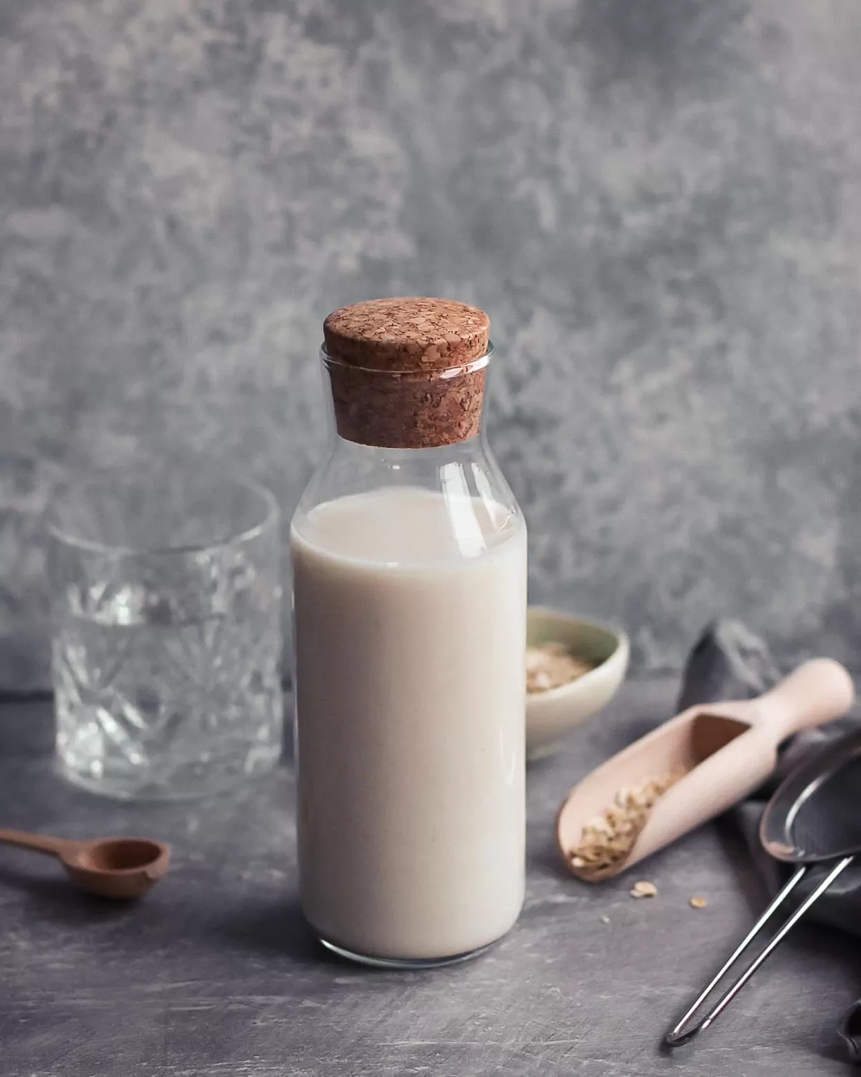 Овсяное молоко: польза и рецепт приготовления