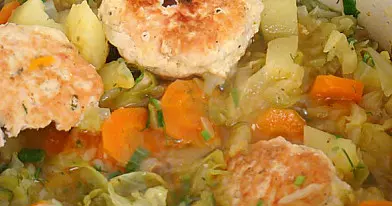 Kalakutienos kukuliukų ir daržovių troškinys