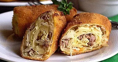 Lietiniai su mėsos ir raugintų kopūstų įdaru