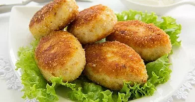 Bulvių kotletukai su sūriu