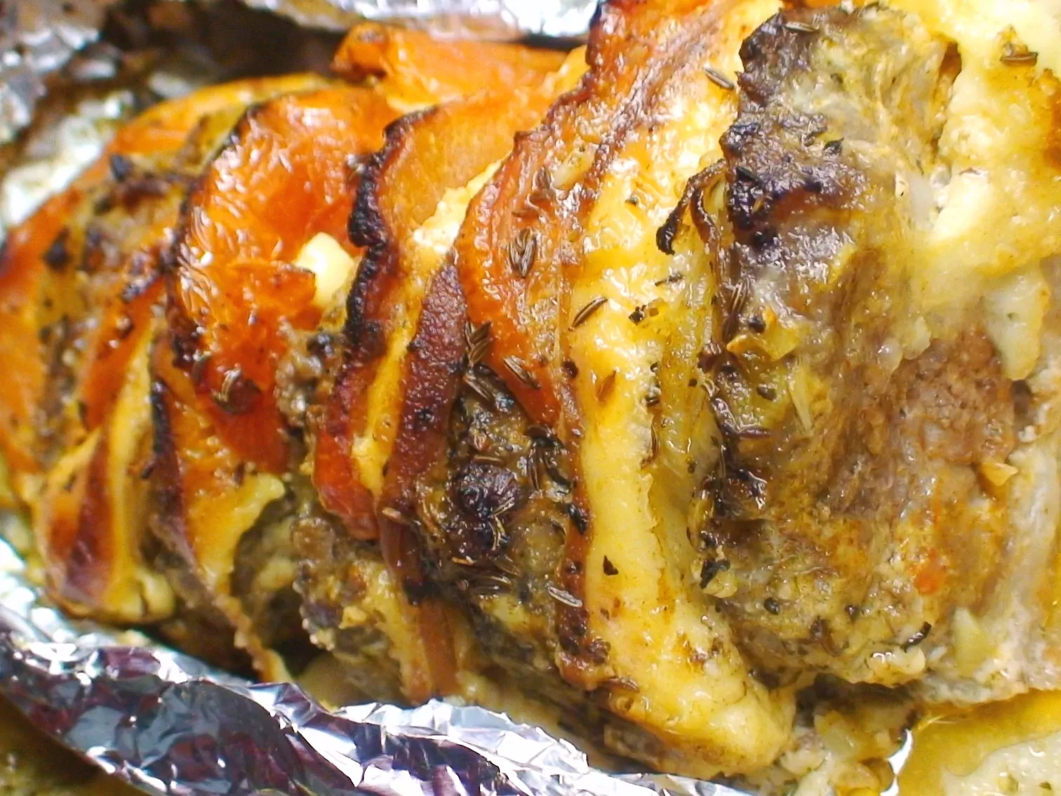 Keptas mėsos - kiaulienos sprandinės kepsnys "armonika"