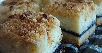 Aguonų ir varškės tortas