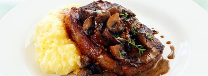 Jautienos kepsnys su grybų ragu ir polenta
