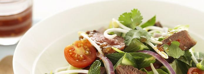 Tailandietiškos jautienos salotos