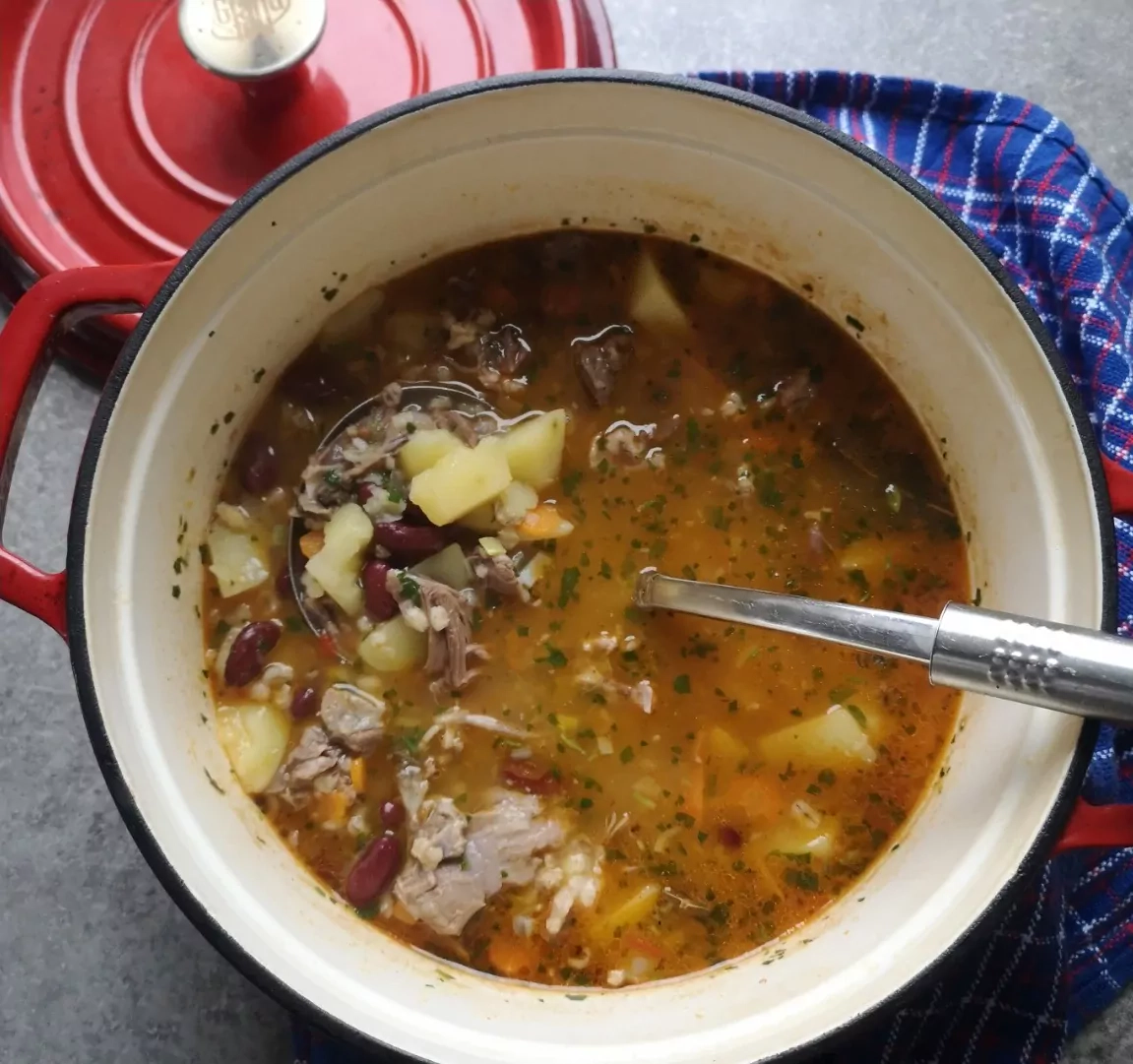 Вкусный суп из баранины. Суп с бараниной. Суп пити из баранины. Блюда из бараньего бульона. Абхазский суп.
