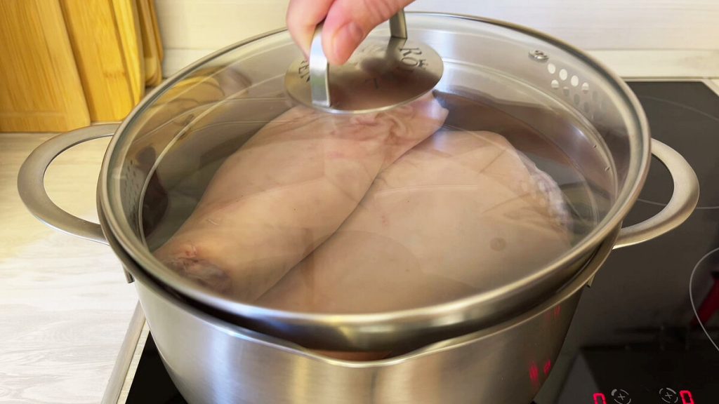 Paėmiau vištos krūtinėlę, vaflių ir paruošiau skaniausią patiekalą vakarienei