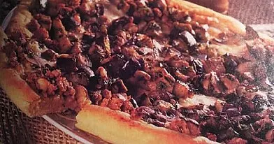 Pica su malta mėsa ir grybais