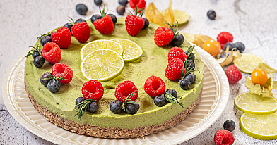 Nekeptas veganiškas žaliųjų citrinų pyragas be glitimo