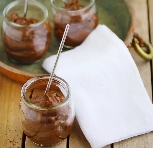 Sveikuoliškas šokoladinis pudingas