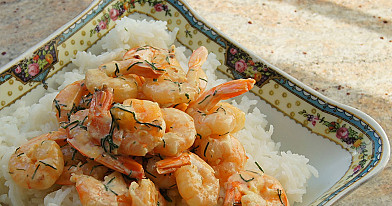 Keptos krevetės su grietinėle ir ryžiais