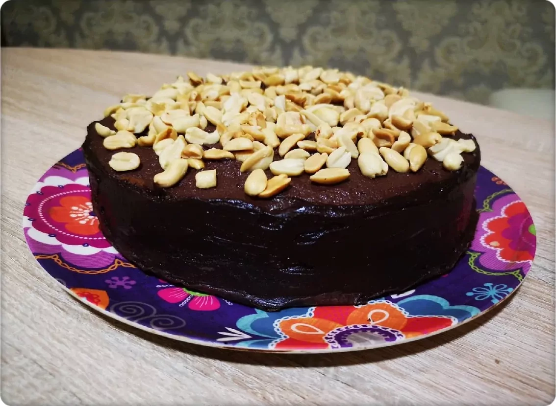 Zdrowe ciasto snickers (keto) z serkiem mascarpone bez cukru oraz mąki