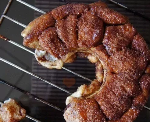 "Beždžionių" duona - pyragas