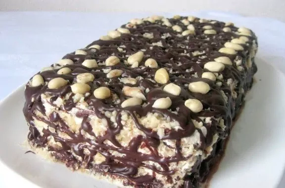 Morenginis tortas su žemės riešutais | Receptas