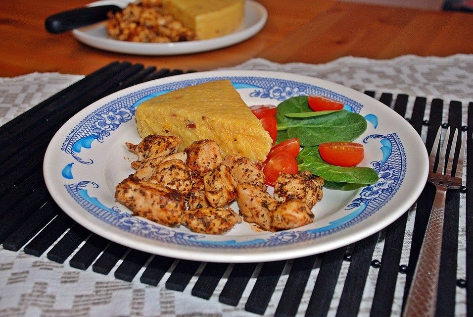 Vengriška vištiena su polenta