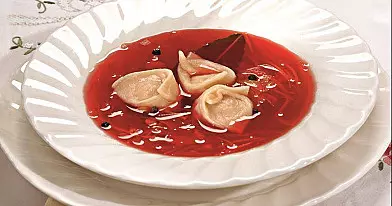 Burokėlių sriuba su naminės tešlos koldūnais