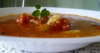 Tiršta faršo ir daržovių sriuba