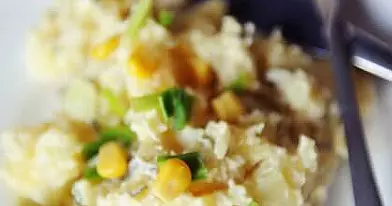 Sočiosios bulvių salotos