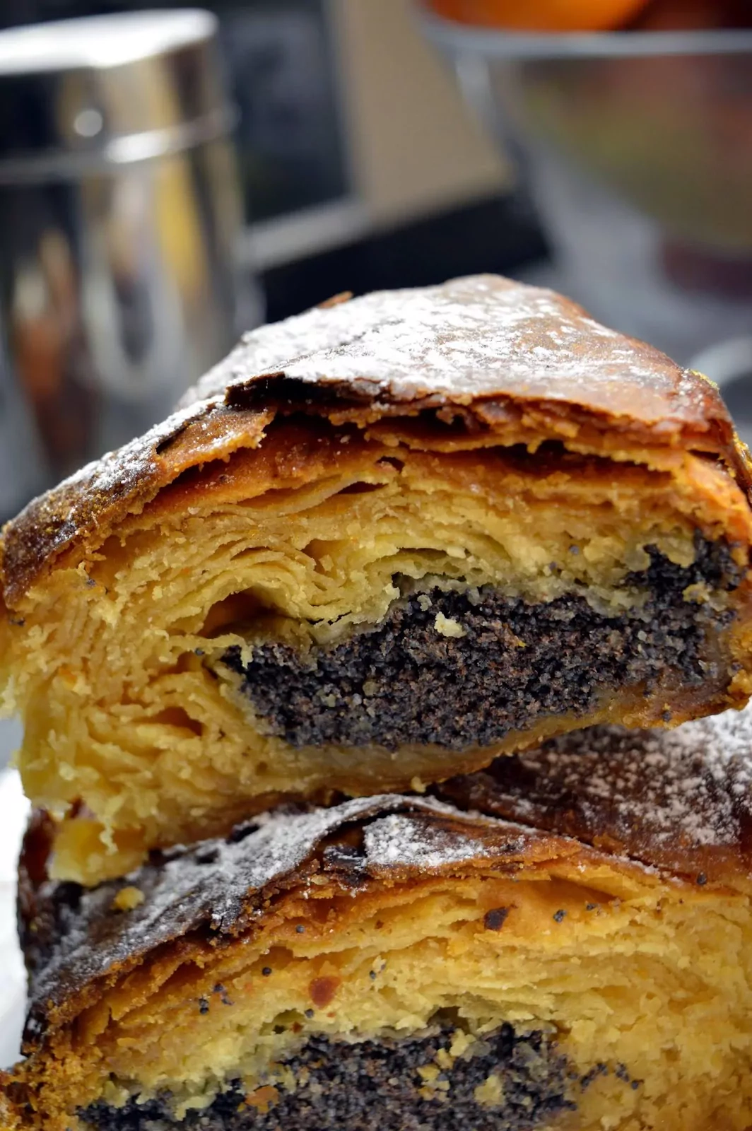 Loretos gardusis dzūkiškas šimtalapis su traškia plutele ir aguonomis