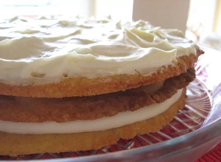 Receptas: Tortas su obuoliais