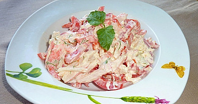 Krabų salotos-mišrainė "Raudonoji jūra"