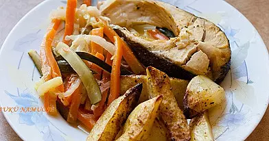 Lašiša, kepta popieriniame vokelyje