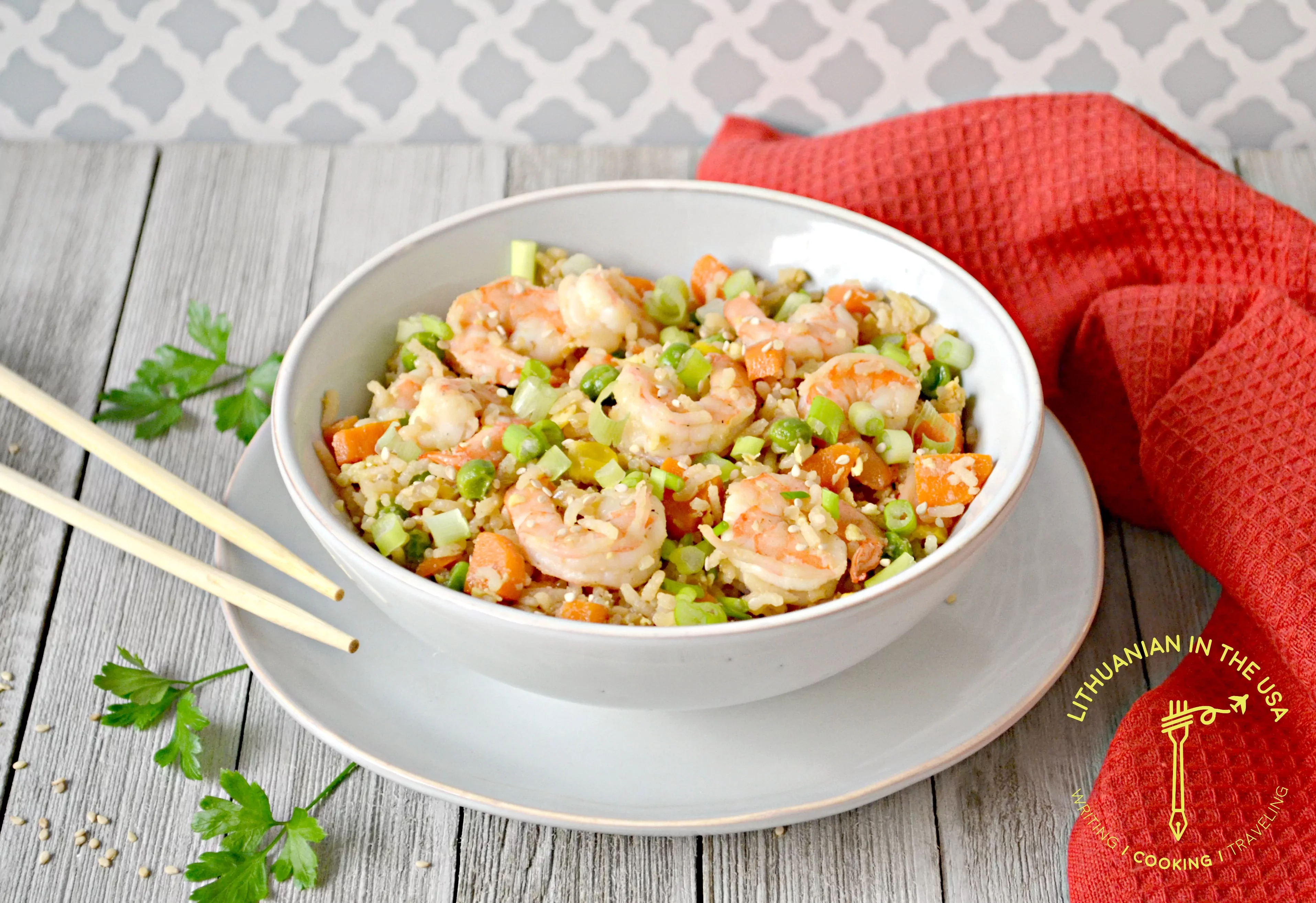 Mišrainė su krevetėmis ir ryžiais