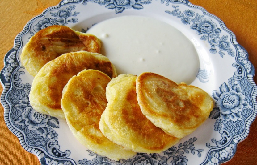 Blyneliai (sklindžiai) su obuoliais