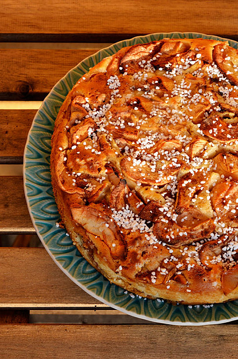 Švediškas obuolių pyragas su grietinėle