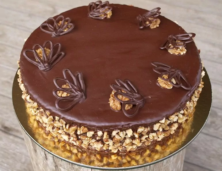 Tortas "Slyva šokolade"