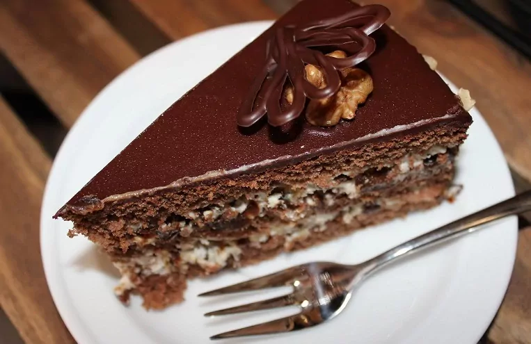 Tortas "Slyva šokolade"
