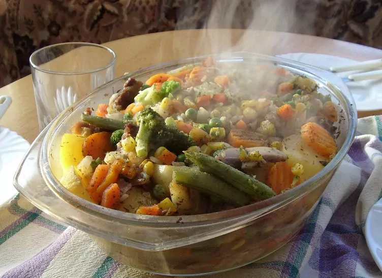 Troškinys su daržovėmis ir mėsa