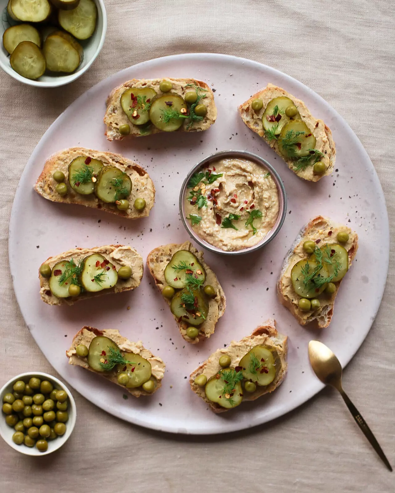 Raudonųjų lęšių humusas