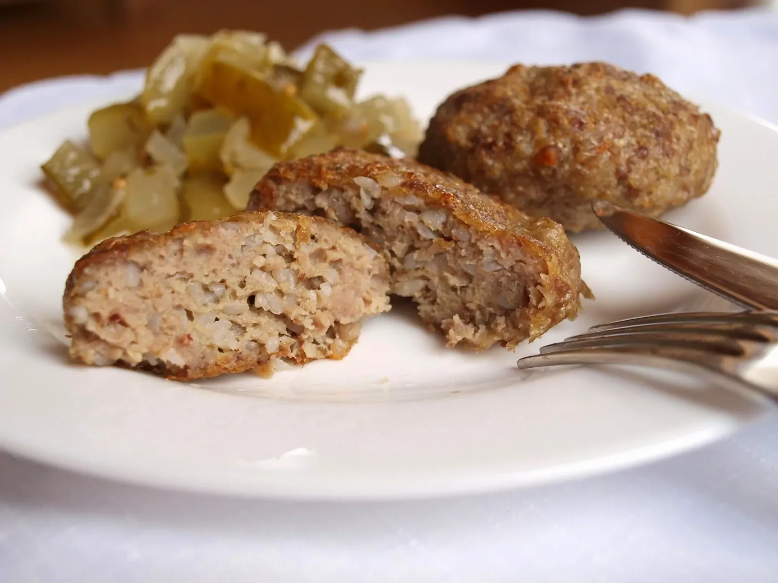 Kotletai su grikiais, kepti orkaitėje, be miltų