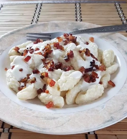 Bulviniai abriedukai su kiaušiniu ir miltais