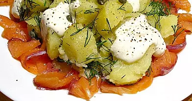 Bulvių salotos su lašiša