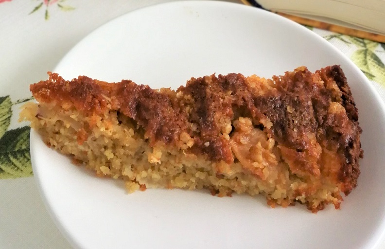 Avižinis obuolių pyragas be miltų