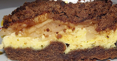 Itin paprastas kakavinis obuolių ir varškės pyragas - receptas drėgno pyrago mėgėjams