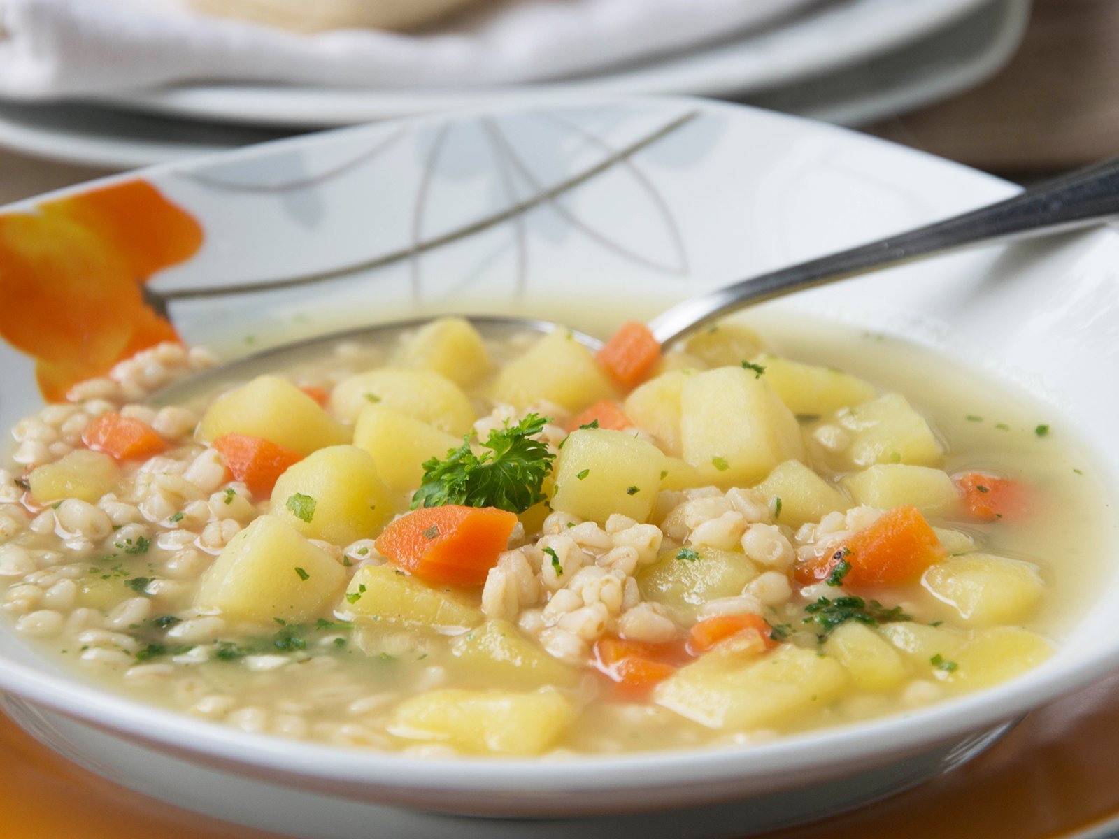 Сколько варить ячменный суп?