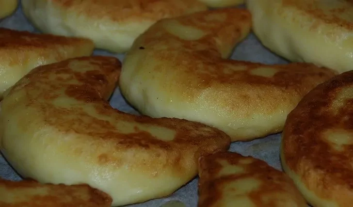 Bulviniai rageliai su mėsos įdaru