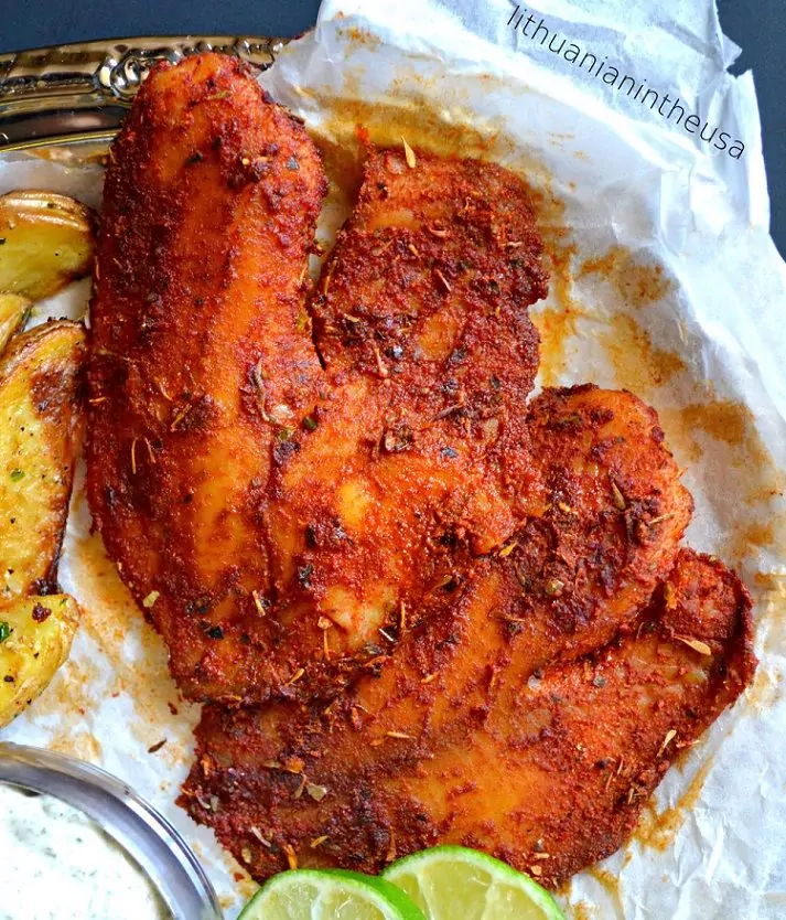 Orkaitėje kepta tilapija su prieskoniais