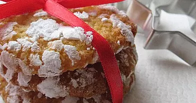 Kepiniai Kalėdoms: raukšlėtieji sausainiai su kokosais