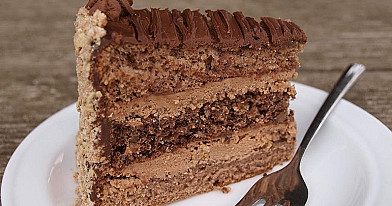 Šokoladinis-riešutinis tortas