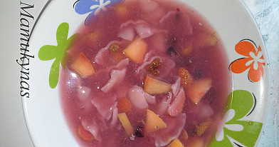 Šalta vaisių sriuba su uogomis