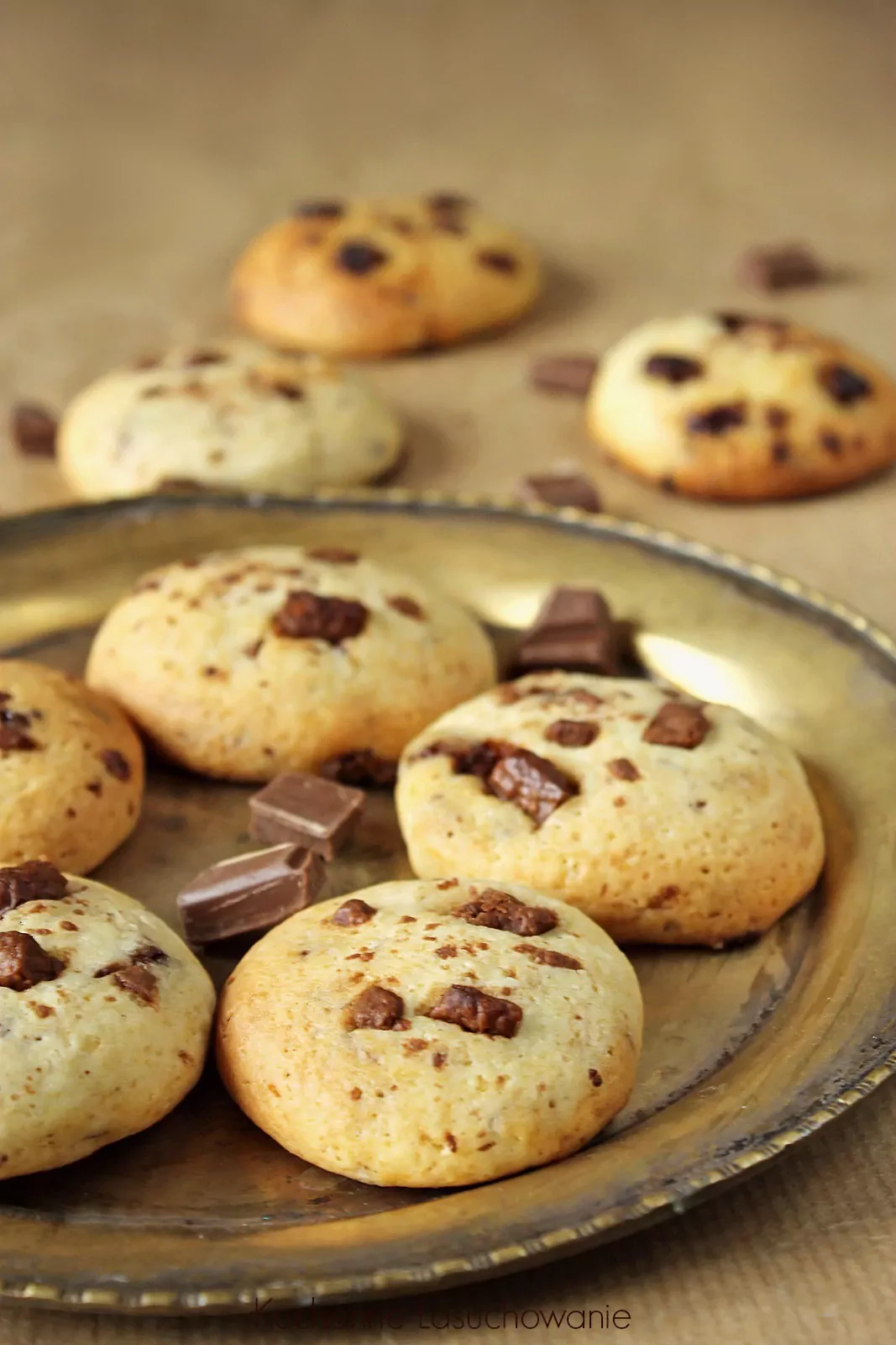 Miękkie ciastka z czekoladą na serku