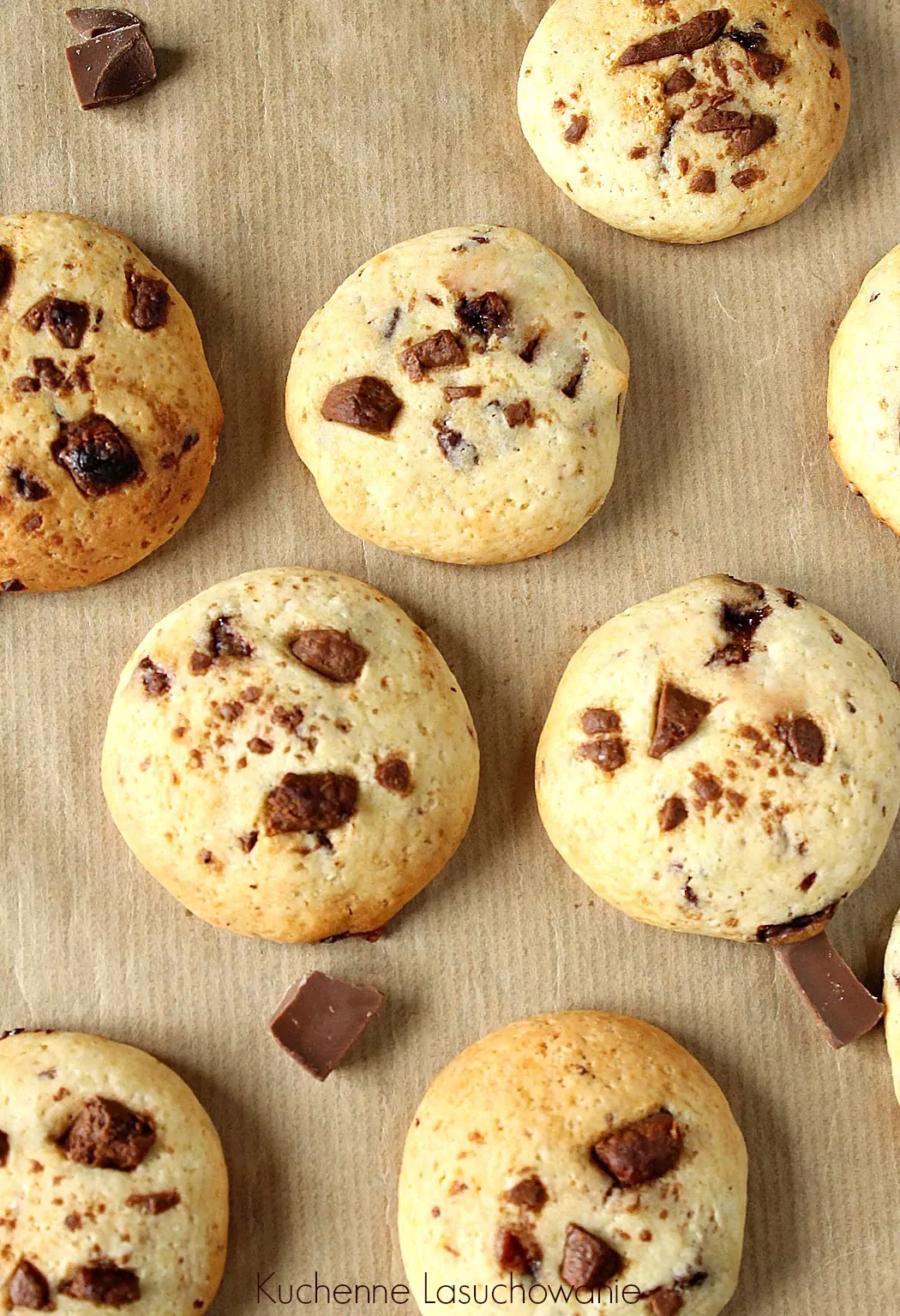 Miękkie ciastka z czekoladą na serku