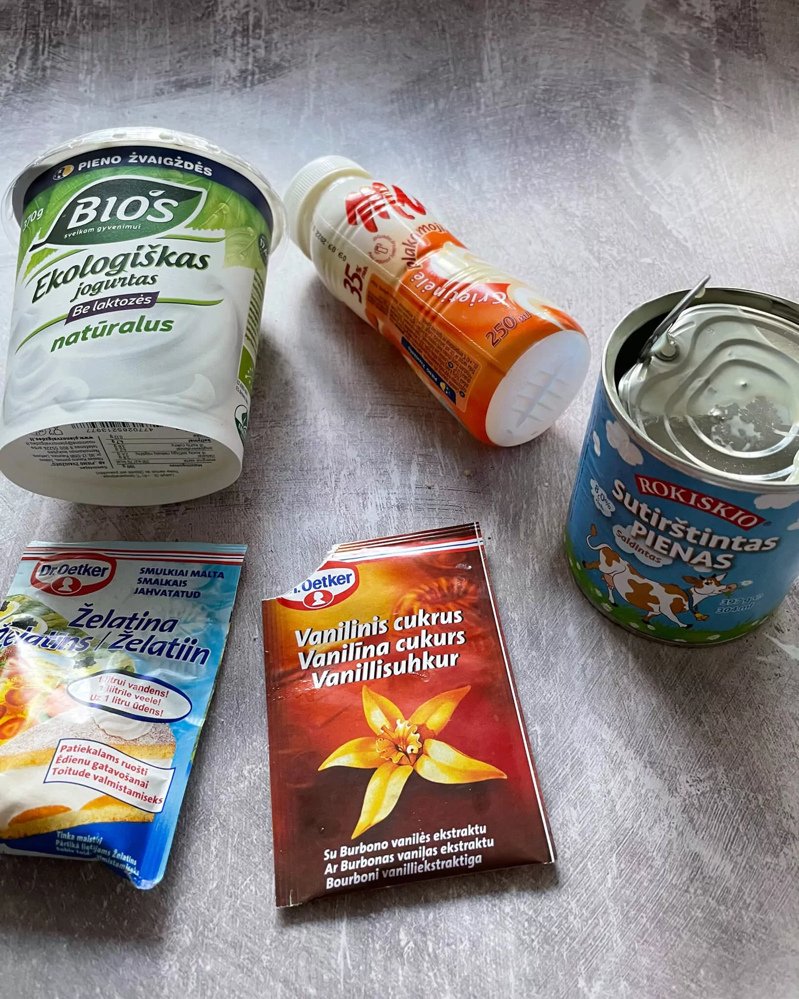 Nekeptas tortas su kondensuotu pienu