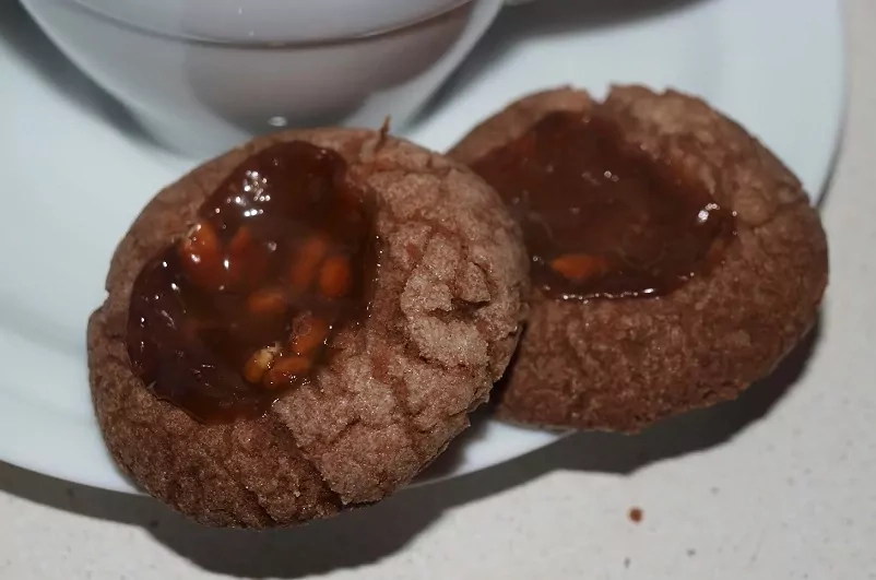 Beatos šokoladiniai sausainiai su karamele