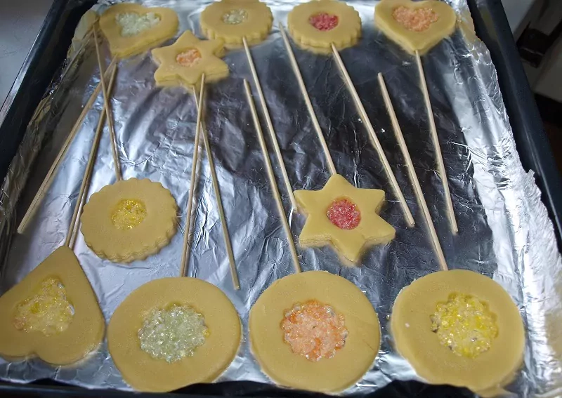 Vitražiniai sausainiai - labai papuošia stalą!